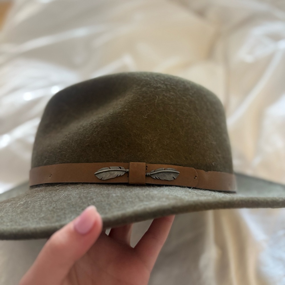 Buffalo Wool Co Green and Brown Hat. 80% wool 20% bison fiber. Looks new! - Picture 3 of 7